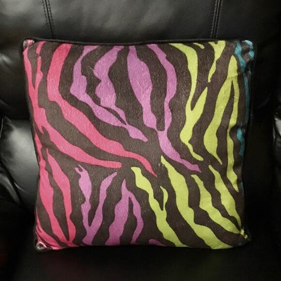 Set of 2 Decorative Pillows - Picture 8 of 9